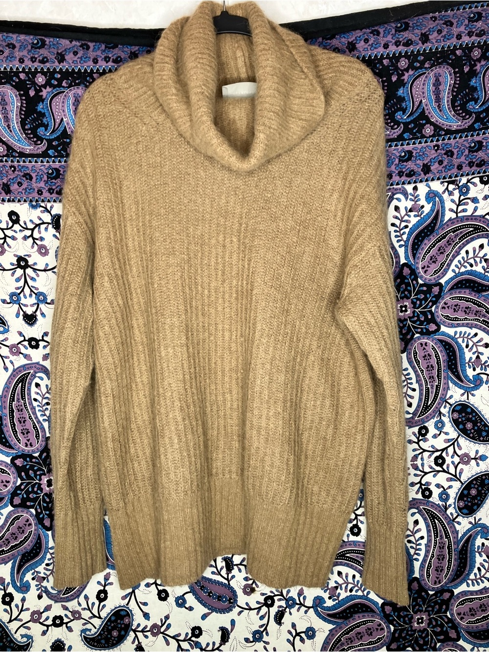 Everlane alpaca turtleneck sweater M